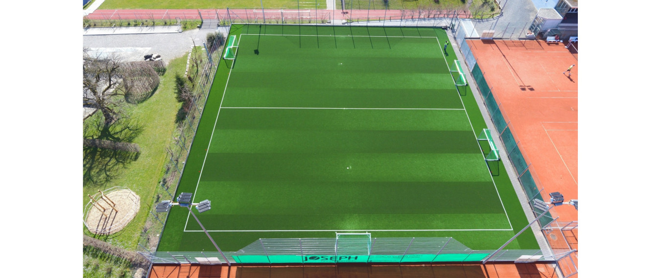 Kunststoffrasenplatz Schulhaus Grünau Neuenkirch